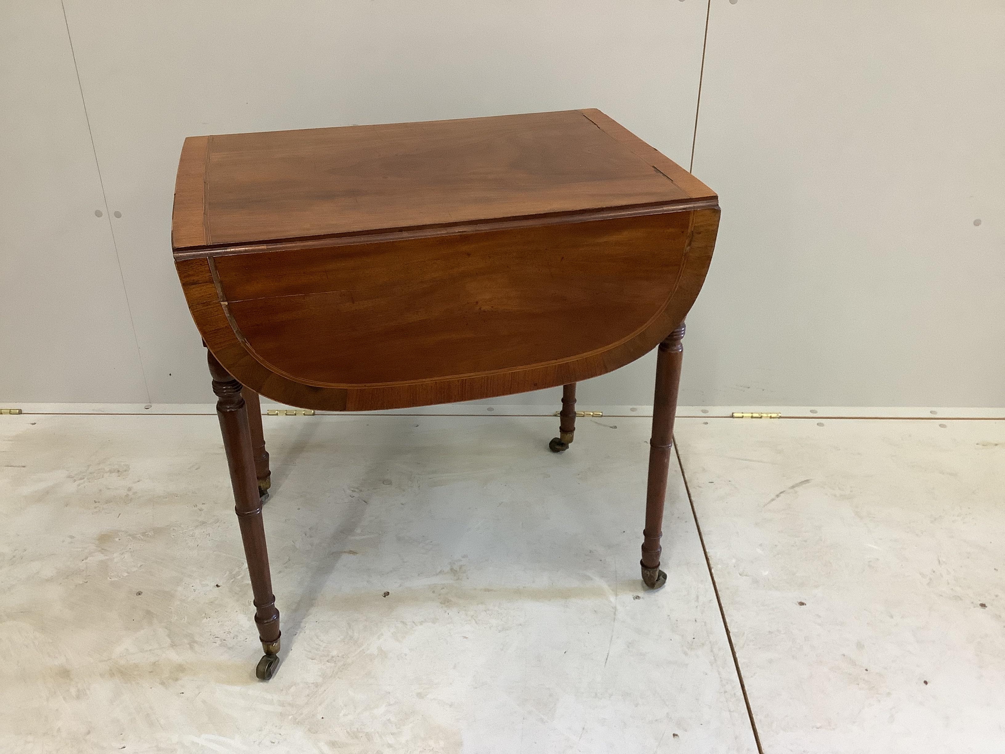 A George III banded mahogany Pembroke table, width 51cm, depth 72cm, height 73cm